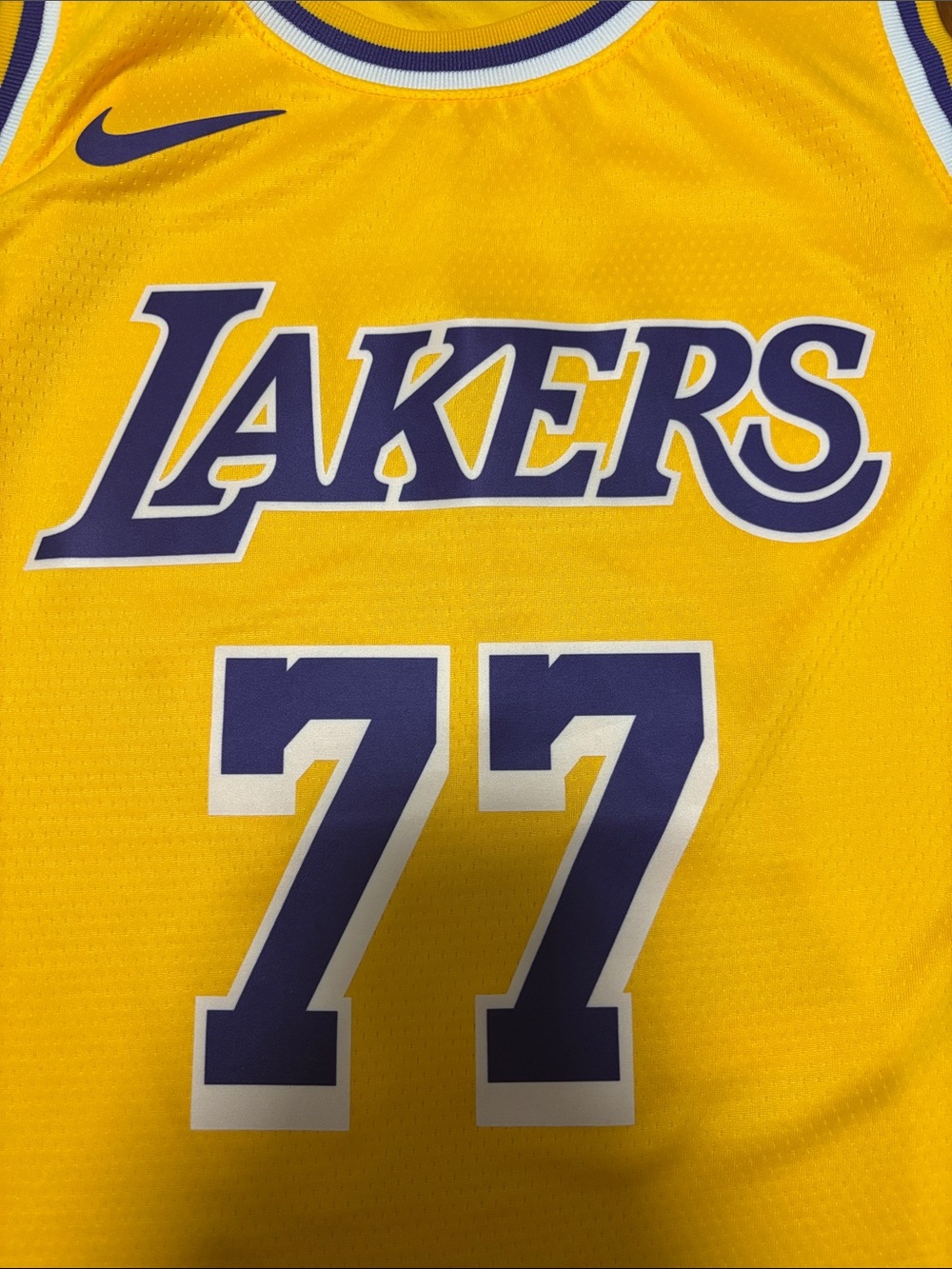 NBA Lakers Luka Dončić #77 Nike Jersey Size: XL NWT - Picture 5 of 7
